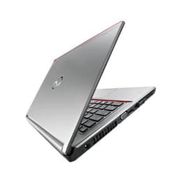 Fujitsu LifeBook E736 13" Core i5 2,4 GHz - SSD 128 GB - 8GB Tastiera Tedesco