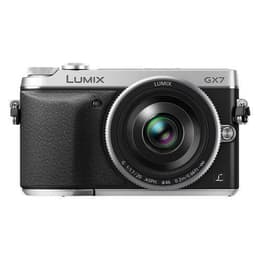 Lumix DMC-GX7 - Nero/Argento + Panasonic Lumix G Vario 14-42mm f/3.5-5.6 ASPH OIS + Lumix G Vario 45-200mm f/4-5.6 II Power OIS f/3.5-5.6 + f/4-5.6