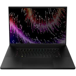 Razer Blade RZ09-0484RGH3-R3G1 18" Core i9 2.2 GHz - SSD 1 TB - 16GB - NVIDIA GeForce RTX 4060 AZERTY - Francese