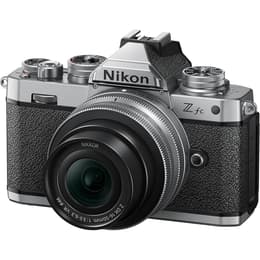 Z-FC - Nero/Grigio + Nikon NIKKOR Z DX 16-50mm f/3.5-6.3 VR + NIKKOR Z DX 50-250mm f/4.5-6.3 VR f/3.5-6.3 + f/4.5-6.3