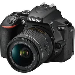 Reflex Nikon D5600 - Nero + Obiettivo Nikon AF-P DX Nikkor 18-55mm f/3.5-5.6G VR