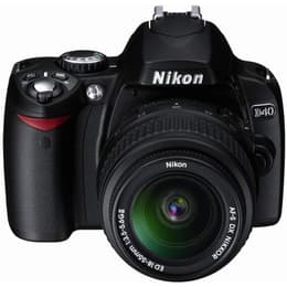 Reflex D40 - Nero + Nikon AF-S DX Nikkor 18-55mm f/3.5-5.6G II + Nikon AF-S DX 55-200mm f/4-5.6G ED f/3.5-5.6 + f/4-5.6