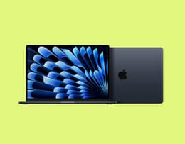 2 modelli di MacBook Air, uno aperto con lo schermo che mostra colori, e l’altro chiuso, con il logo della Apple in vista.