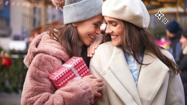 Cosa regalare alla tua migliore amica: le più belle idee regalo di Natale per ragazze